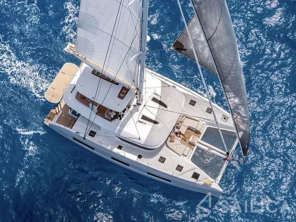 Lagoon 55 - Yacht Charter Sailica