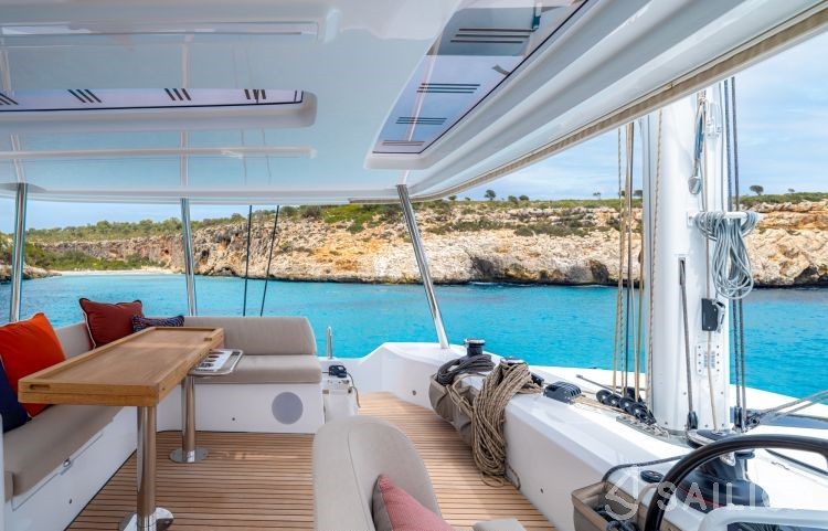 Lagoon 55 - Yacht Charter Sailica