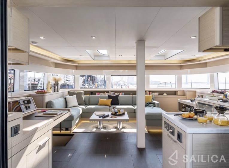 Lagoon 55 - Yacht Charter Sailica