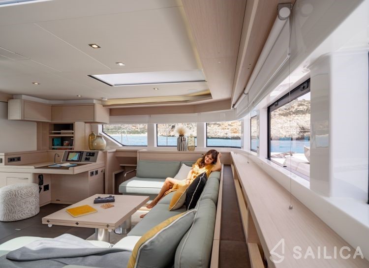 Lagoon 55 - Yacht Charter Sailica
