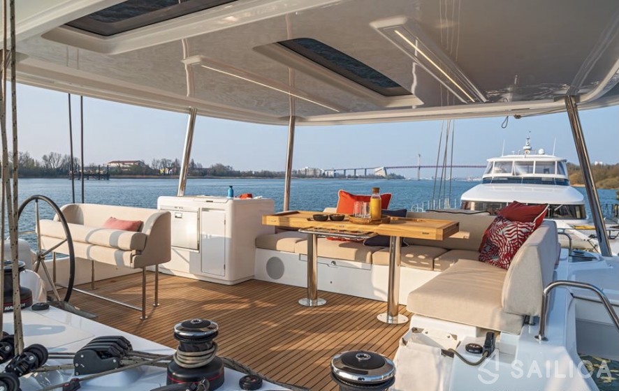 Lagoon 55 - Yacht Charter Sailica