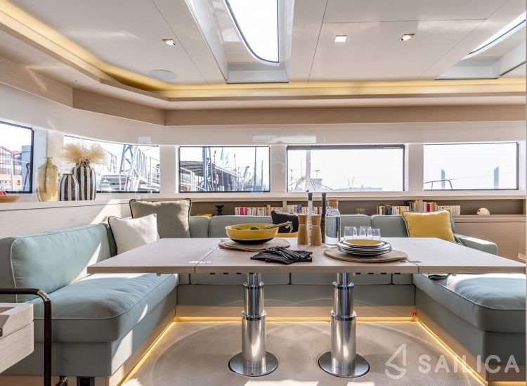 Lagoon 55 - Yacht Charter Sailica