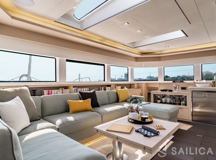 Lagoon 55 - Yacht Charter Sailica