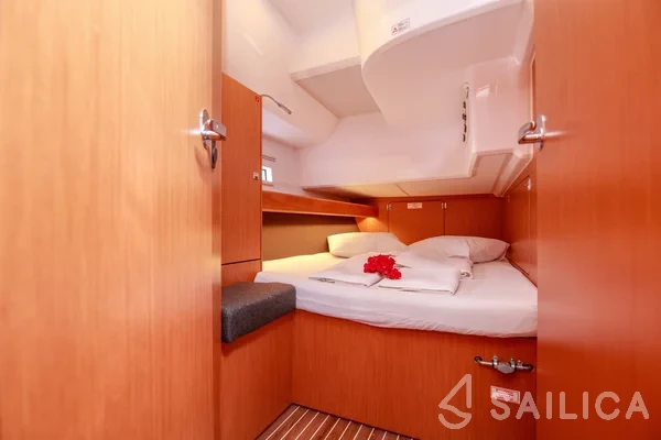 Bavaria 46 Cruiser - Yacht Charter Sailica