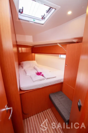Bavaria 46 Cruiser - Yacht Charter Sailica