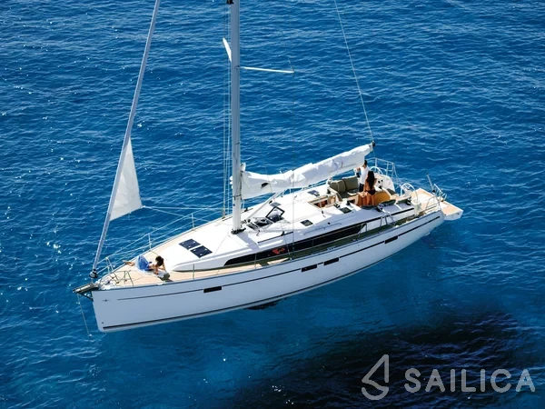 Bavaria 46 Cruiser - Yacht Charter Sailica