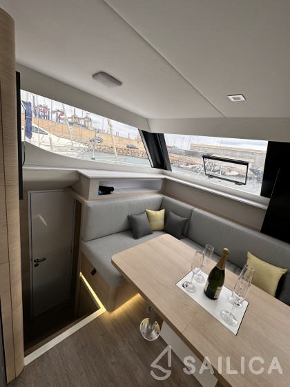 Aventura 37 - Yacht Charter Sailica