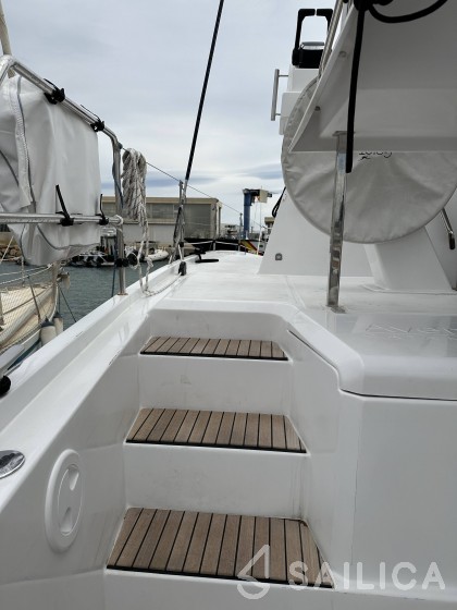 Aventura 37 - Yacht Charter Sailica