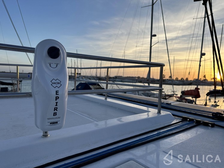 Aventura 37 - Yacht Charter Sailica