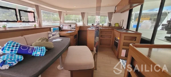 Lagoon 42 - Yacht Charter Sailica