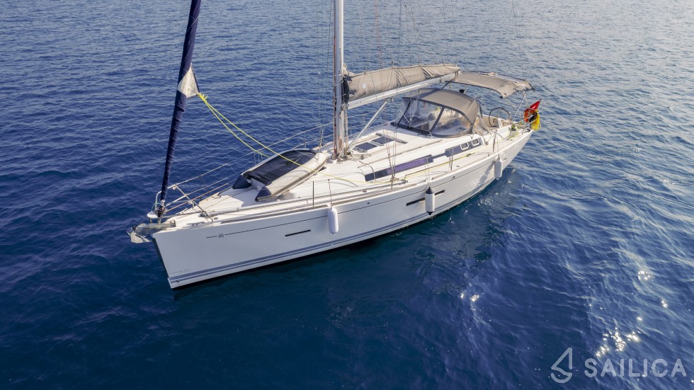 Dufour 405 GL - Yacht Charter Sailica