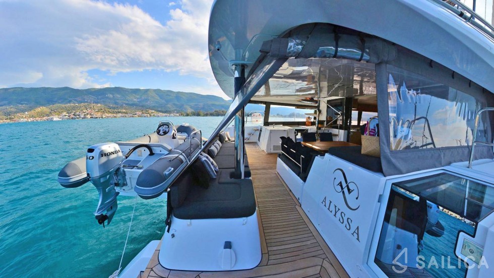Lagoon 560 - Yacht Charter Sailica