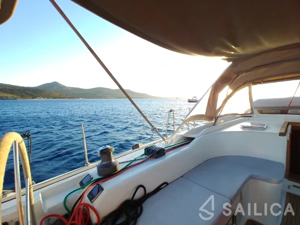 Hanse 540e - Yacht Charter Sailica