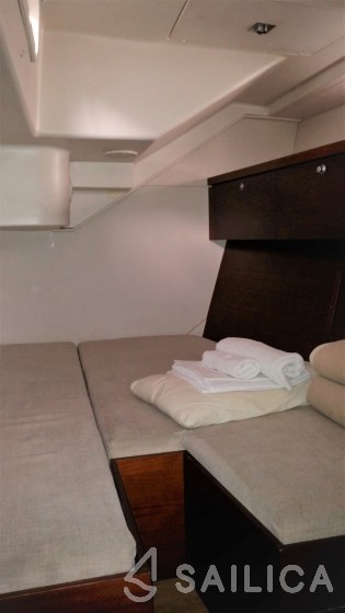 Hanse 540e - Yacht Charter Sailica