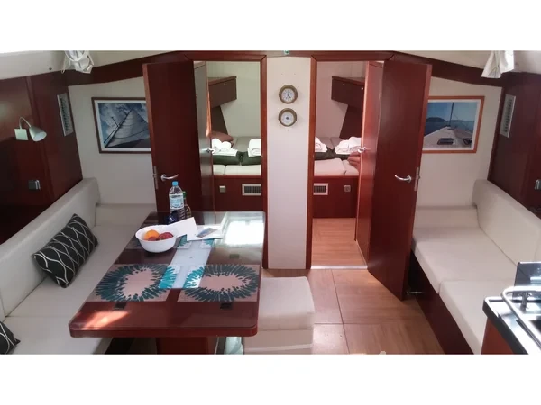 Hanse 540e - Yacht Charter Sailica