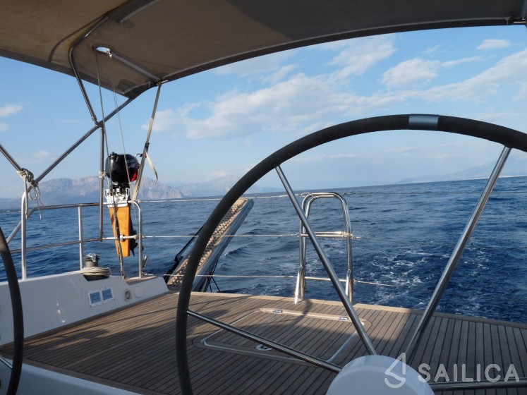 Hanse 540e - Yacht Charter Sailica