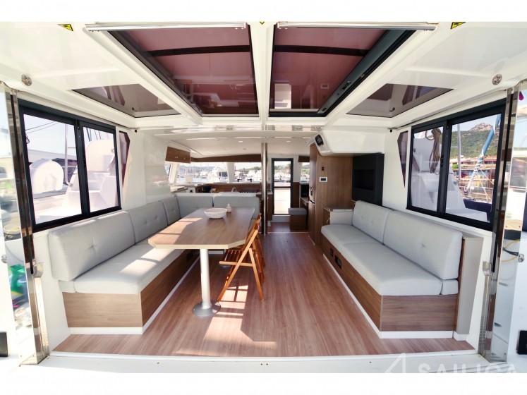 Bali 4.2 - Yacht Charter Sailica