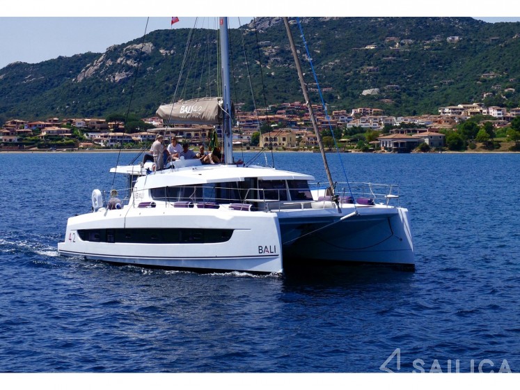 Bali 4.2 - Yacht Charter Sailica