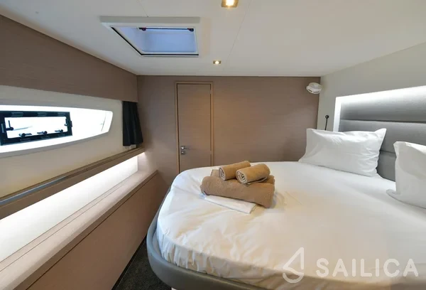 Saona 47 - Yacht Charter Sailica