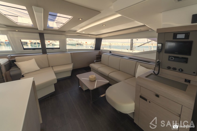 Aura 51 - Yacht Charter Sailica