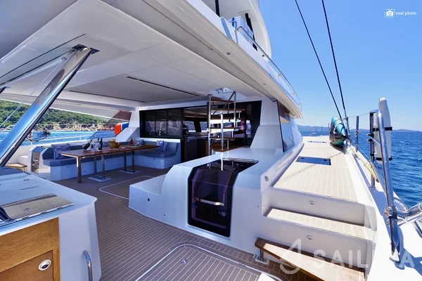 Samana 59 - Yacht Charter Sailica