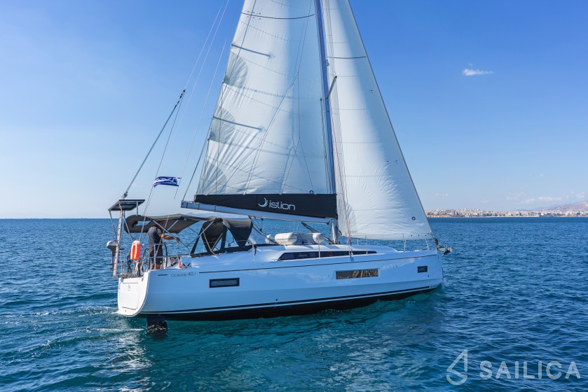 Oceanis 40.1 - Yacht Charter Sailica