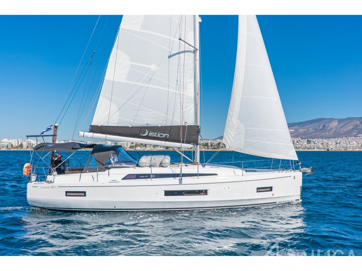 Oceanis 40.1 - Yacht Charter Sailica