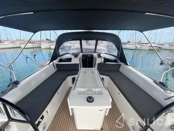 Oceanis 40.1 - Yacht Charter Sailica