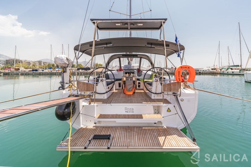 Oceanis 40.1 - Yacht Charter Sailica