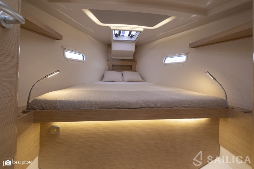 Hanse 388 - Yacht Charter Sailica
