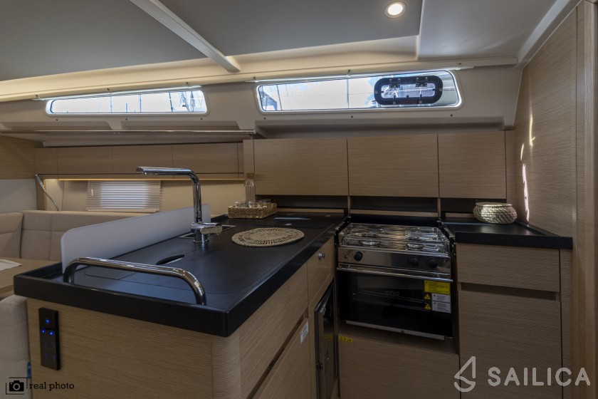Hanse 388 - Yacht Charter Sailica