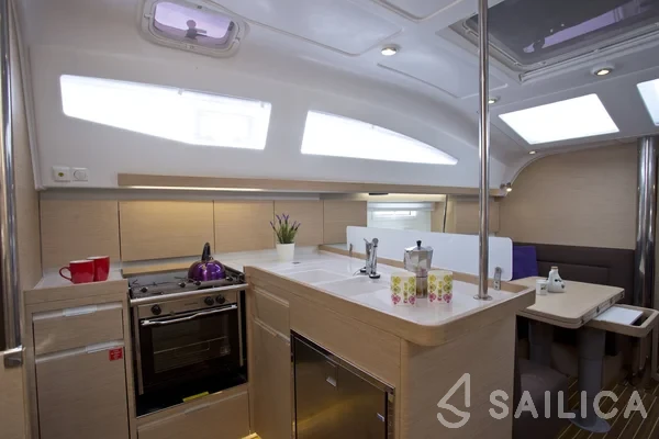 Elan 40 Impression - Yacht Charter Sailica