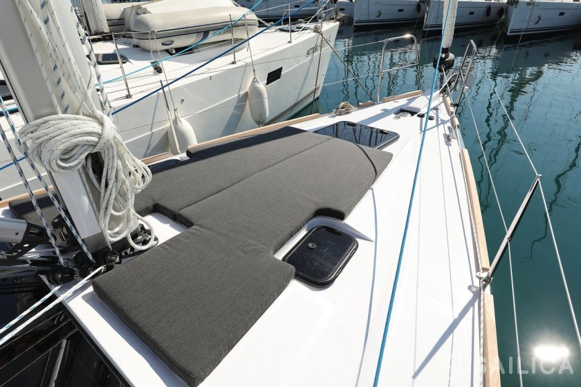 Elan Impression 40.1 - Yacht Charter Sailica