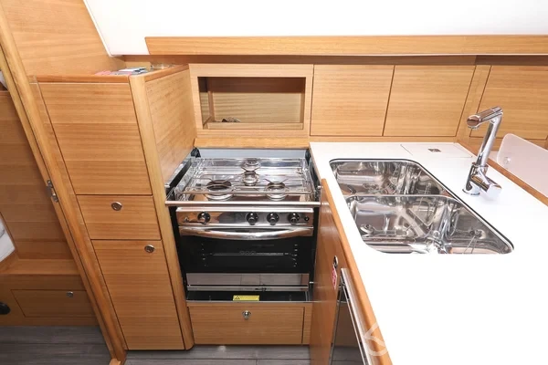 Elan Impression 40.1 - Yacht Charter Sailica