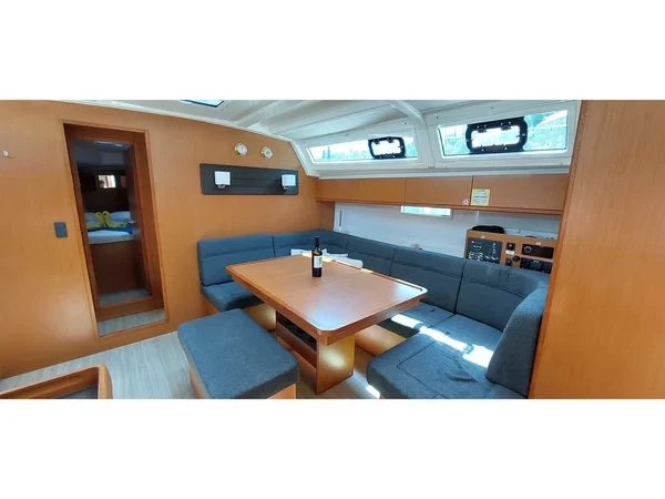 Bavaria 46 Cruiser - Yacht Charter Sailica