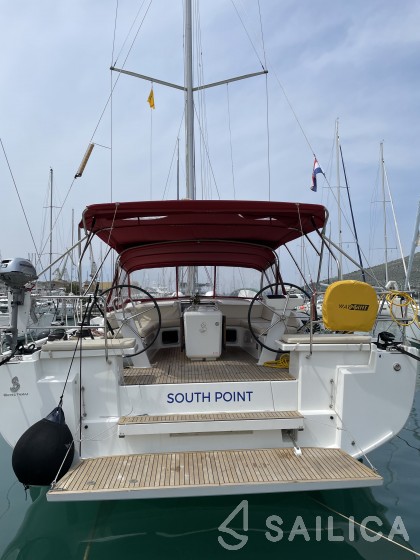 Oceanis 51.1 - Yacht Charter Sailica
