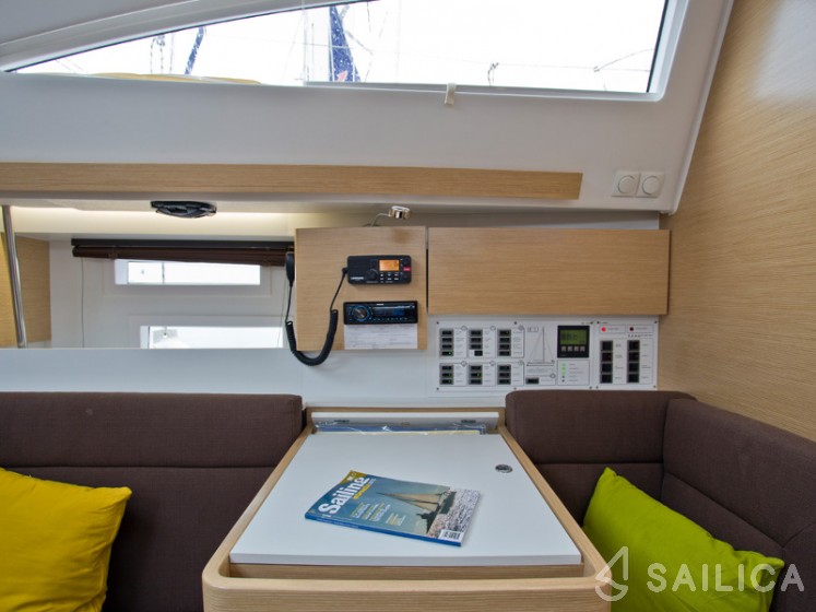 Elan 394 impression - Yacht Charter Sailica