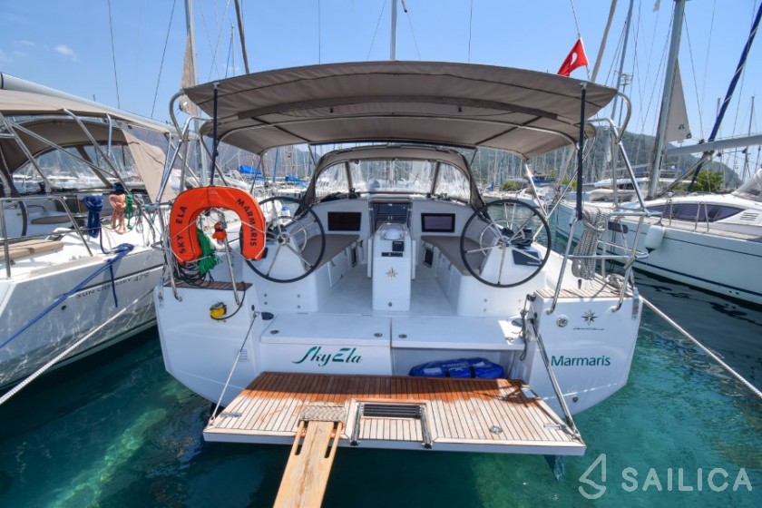 Sun Odyssey 410 - Yacht Charter Sailica