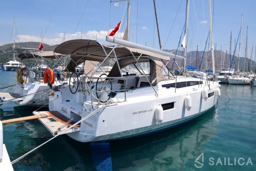 Sun Odyssey 410 - Yacht Charter Sailica