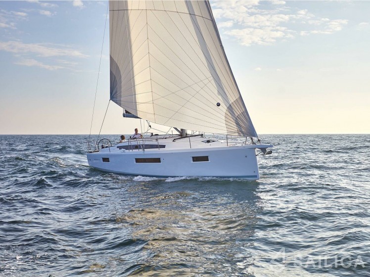 Sun Odyssey 410 - Yacht Charter Sailica