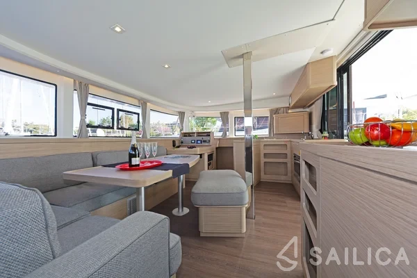 Lagoon 42 - Yacht Charter Sailica