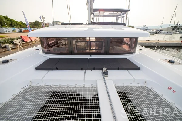 Lagoon 42 - Yacht Charter Sailica