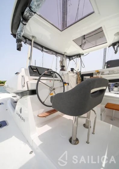Lagoon 42 - Yacht Charter Sailica