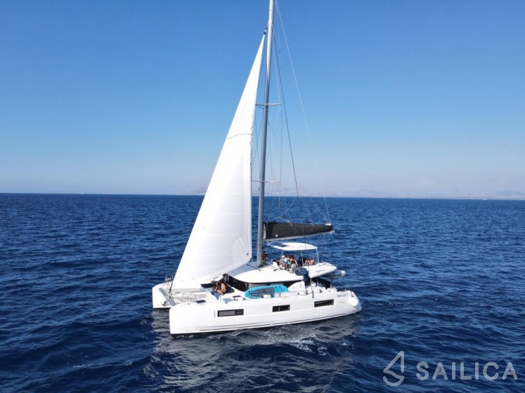 Lagoon 46  - Yacht Charter Sailica