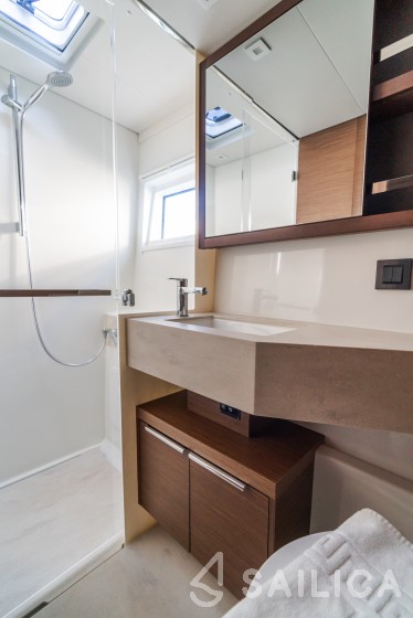 Lagoon 46  - Yacht Charter Sailica