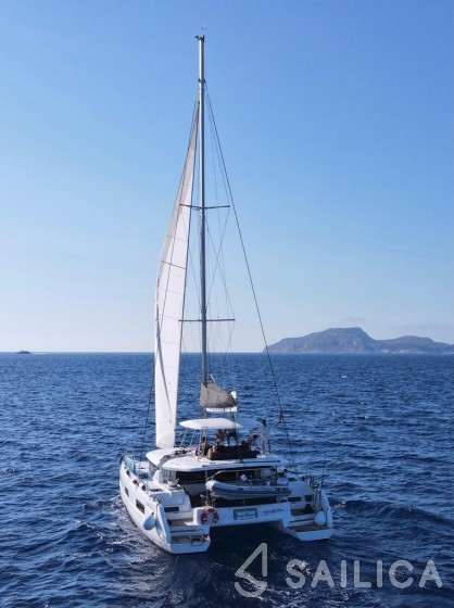 Lagoon 46  - Yacht Charter Sailica