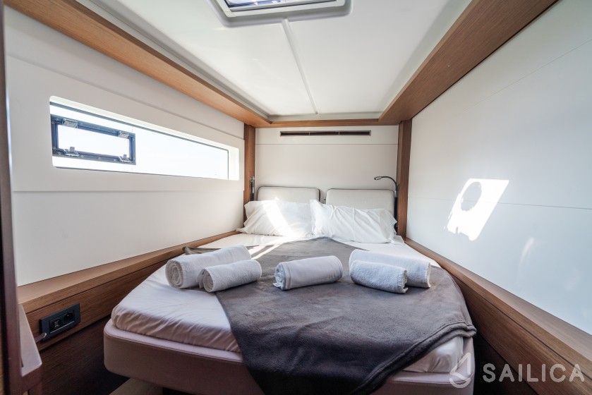 Lagoon 46  - Yacht Charter Sailica