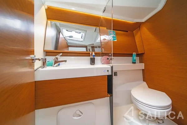 Sun Odyssey 410 - Yacht Charter Sailica