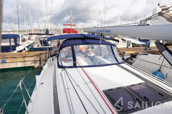 Sun Odyssey 410 - Yacht Charter Sailica
