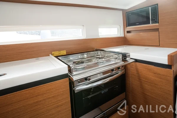 Sun Odyssey 410 - Yacht Charter Sailica